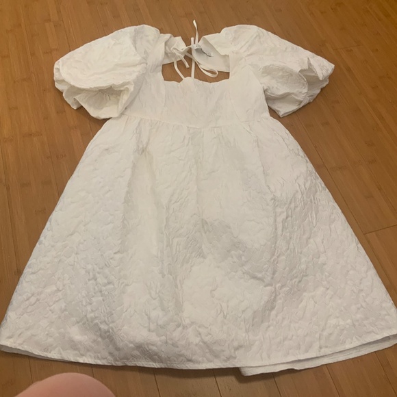 Endless Rose Open Back Floral Jacquard Puff Sleeve Minidress - Picture 5 of 5